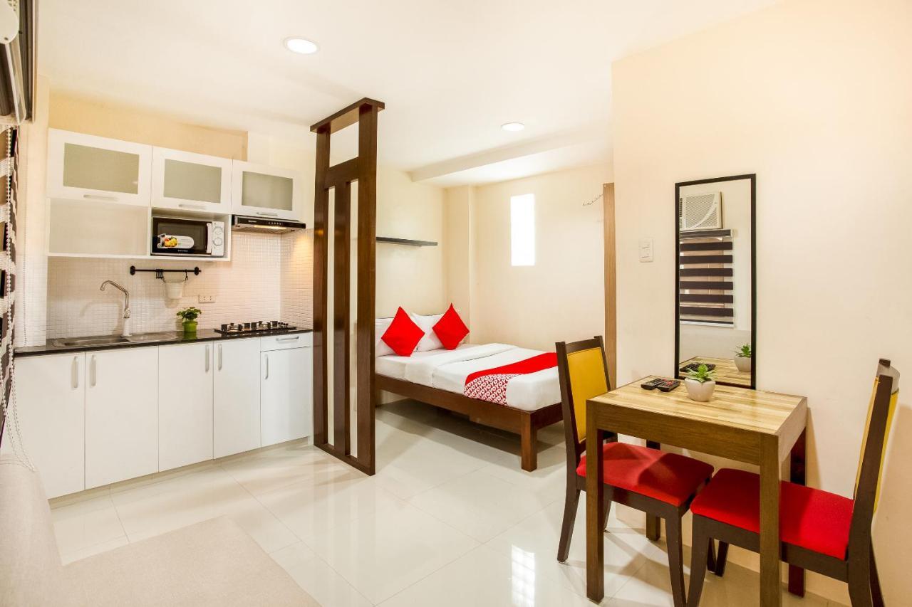 Oyo 199 Solange Apartelle Davao Stadt Exterior foto